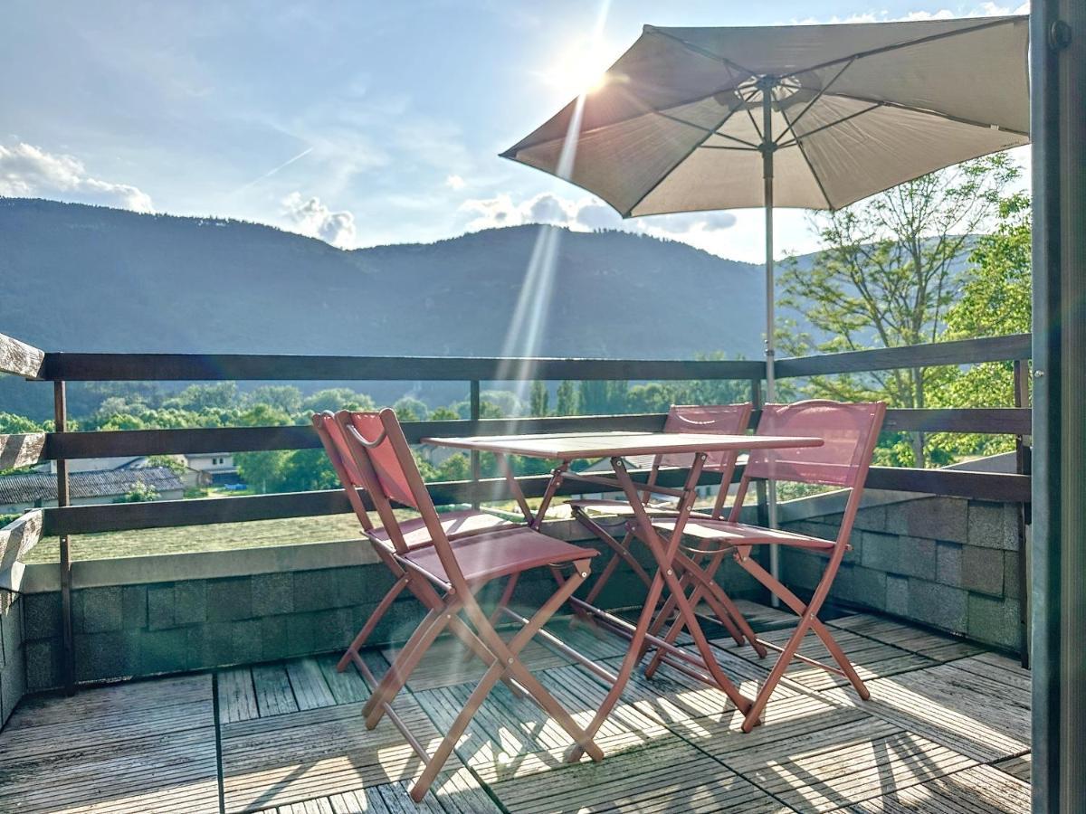 Charmant Appartement Avec Terrasse Parking Ispagnac 外观 照片